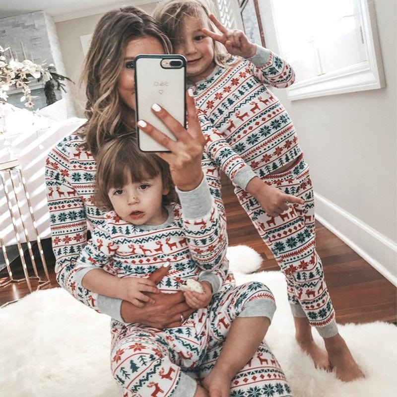 Tenue Noel Bébé  N°1 du Pyjama Noel pour Famille