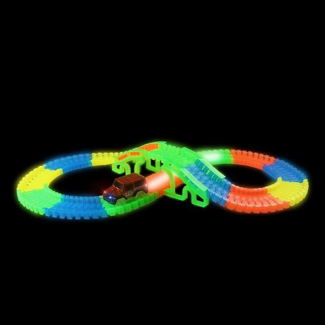 Filou Track System Circuito per auto fluorescente da assemblare | Piccola Filou – Bébé Filou